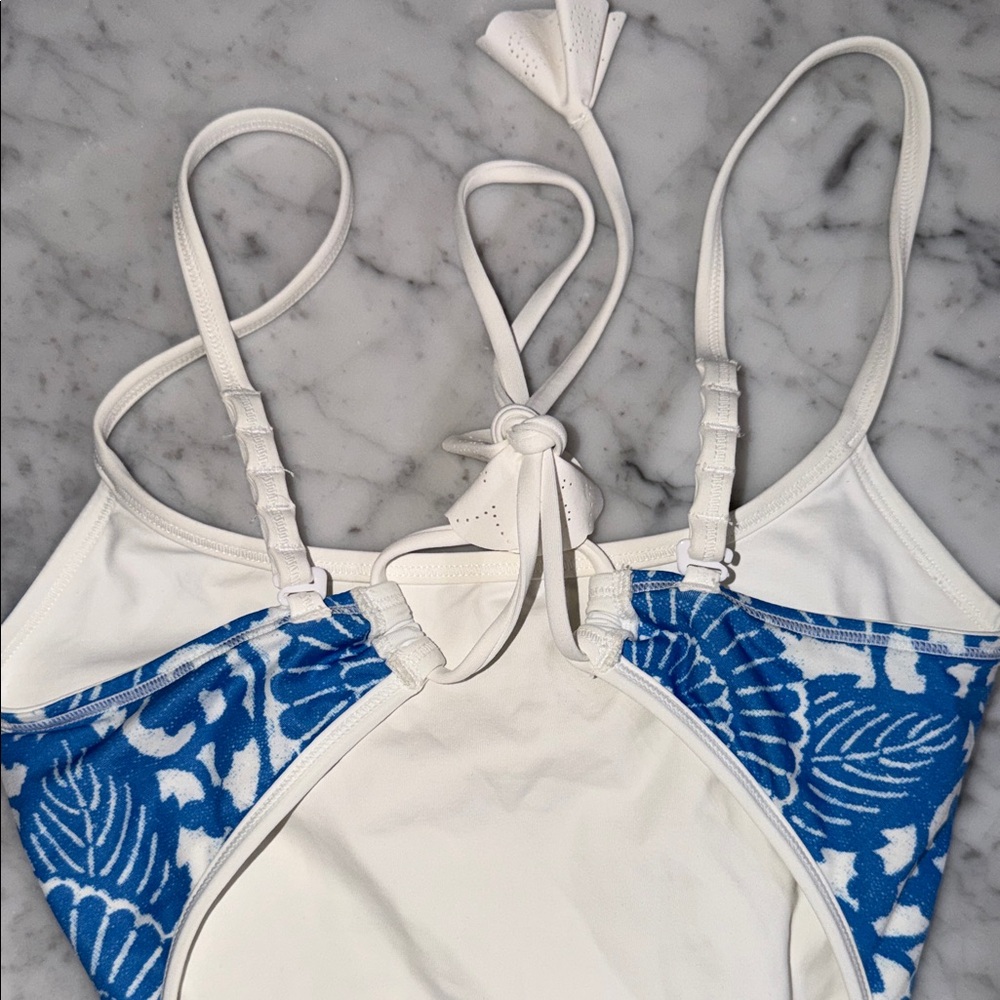 lululemon revisable swimsuit - Picture 4 of 8
